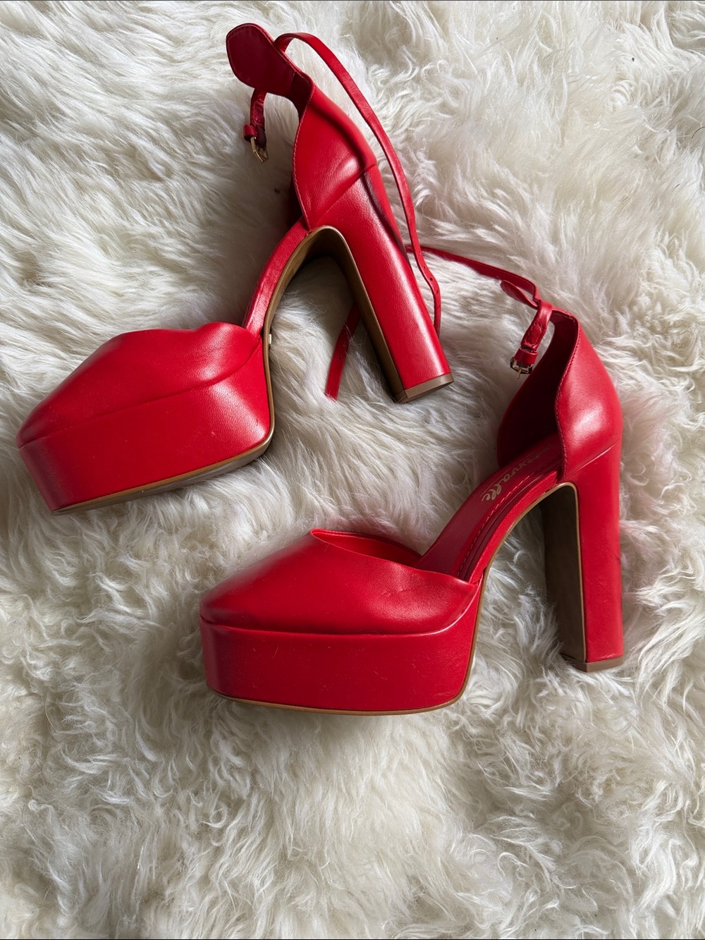 L’Intervalle Red Platform Block Heel Ankle-Strap Pumps